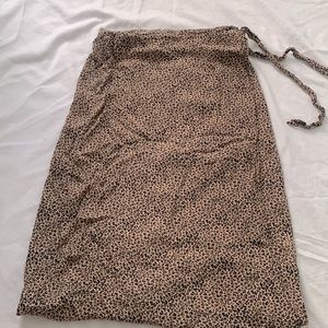 S/M below knee skirt